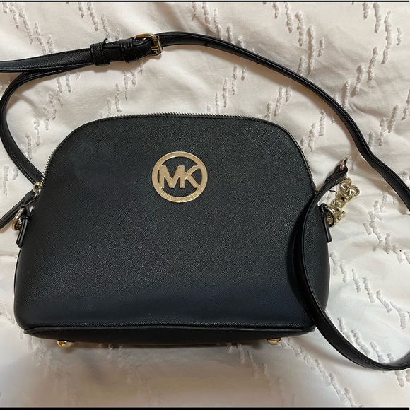 Michael Kors Handbags - Michael Kors bag